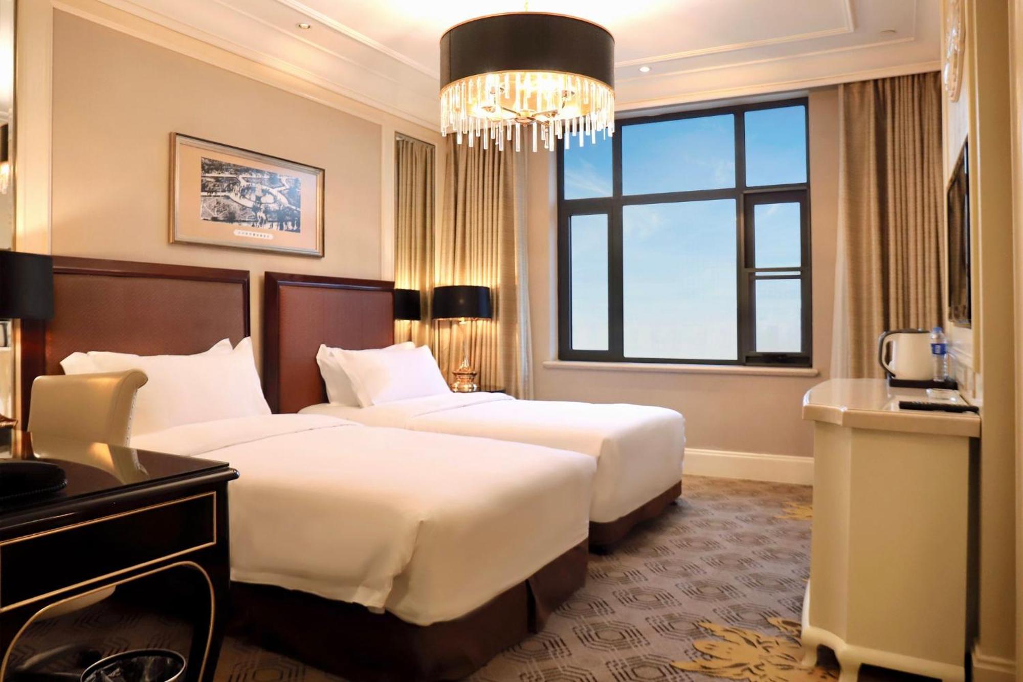 Hotel Crowne Plaza Zhengzhou By Ihg Extérieur photo